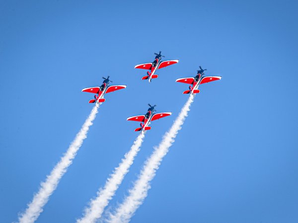 MAGIA EN EL AIRE: ACROBACIAS Y DEMOS IMPERDIBLES EN FIDAE 2026