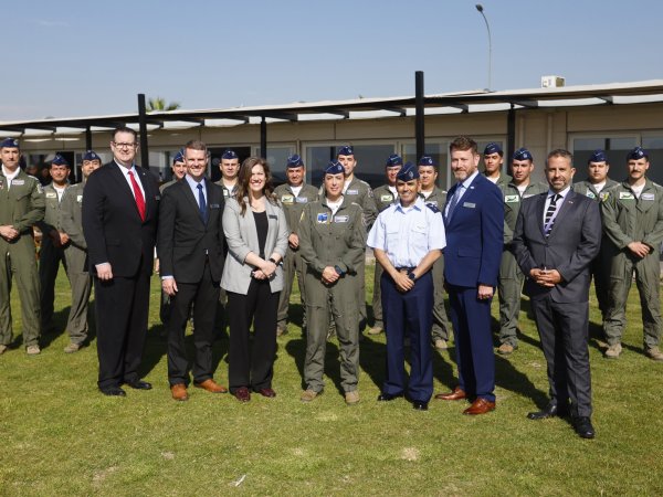 TRIPULACIONES DE BLACK HAWK Y HÉRCULES DE LA FACH RECIBEN HOMENAJE DE SIKORSKY Y LOCKHEED MARTIN