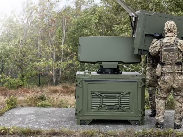 SAAB ATERRIZA CON SISTEMAS DE DEFENSA Y VIGILANCIA