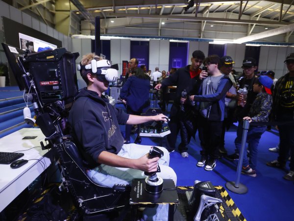 FIDAE 2026: FERIA TECNOLÓGICA DESLUMBRA CON INNOVACIÓN AEROESPACIAL Y EXPERIENCIAS INTERACTIVAS